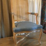 Fauteuil Louis XIV assise lin bleu ciel