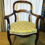 Fauteuil d'époque - tissu jaune Lelièvre paris