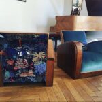 Fauteuil style club en bois - Tissu velours Pierre Frey